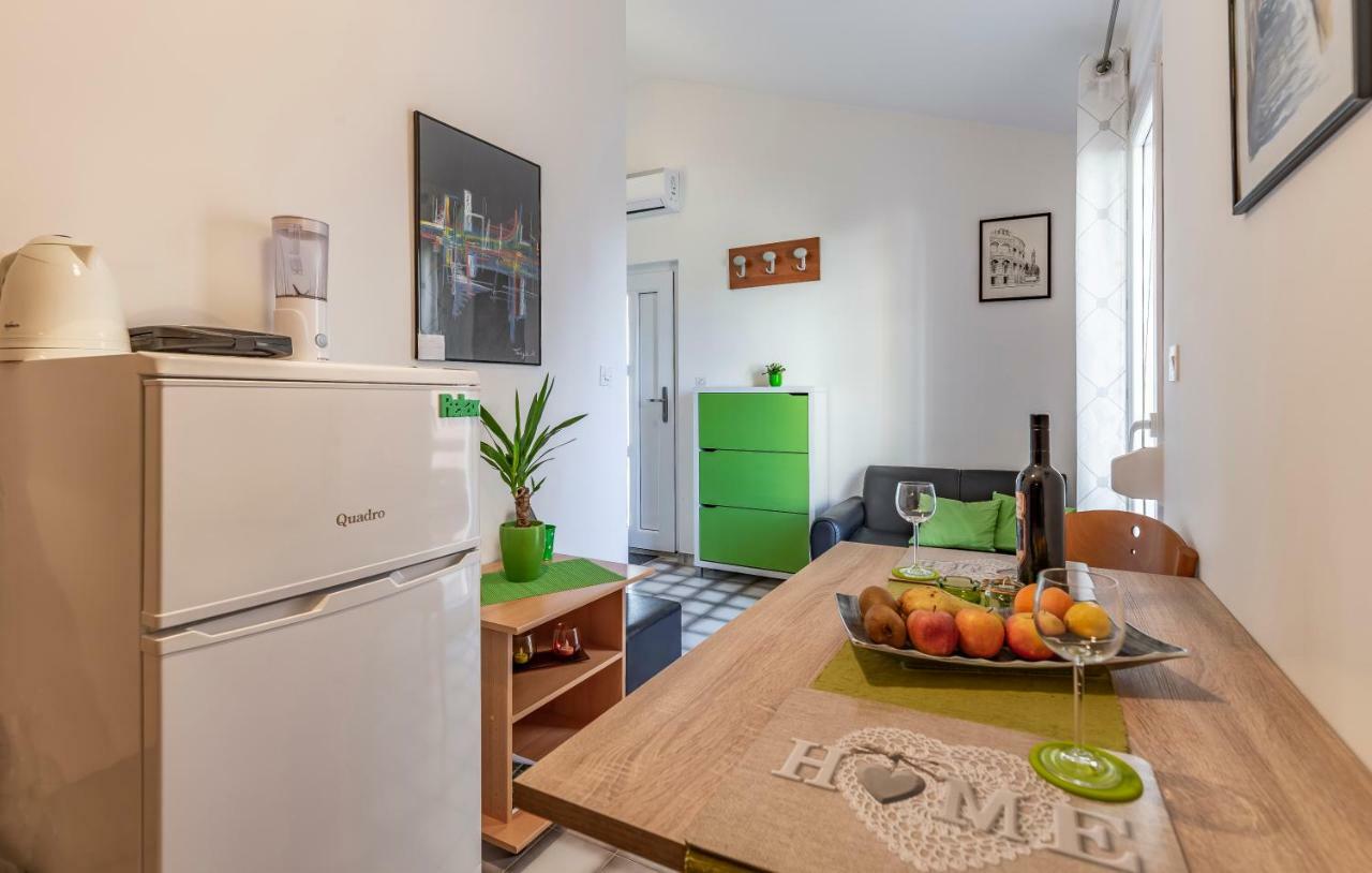 Apartment Denis Medulin Exterior photo